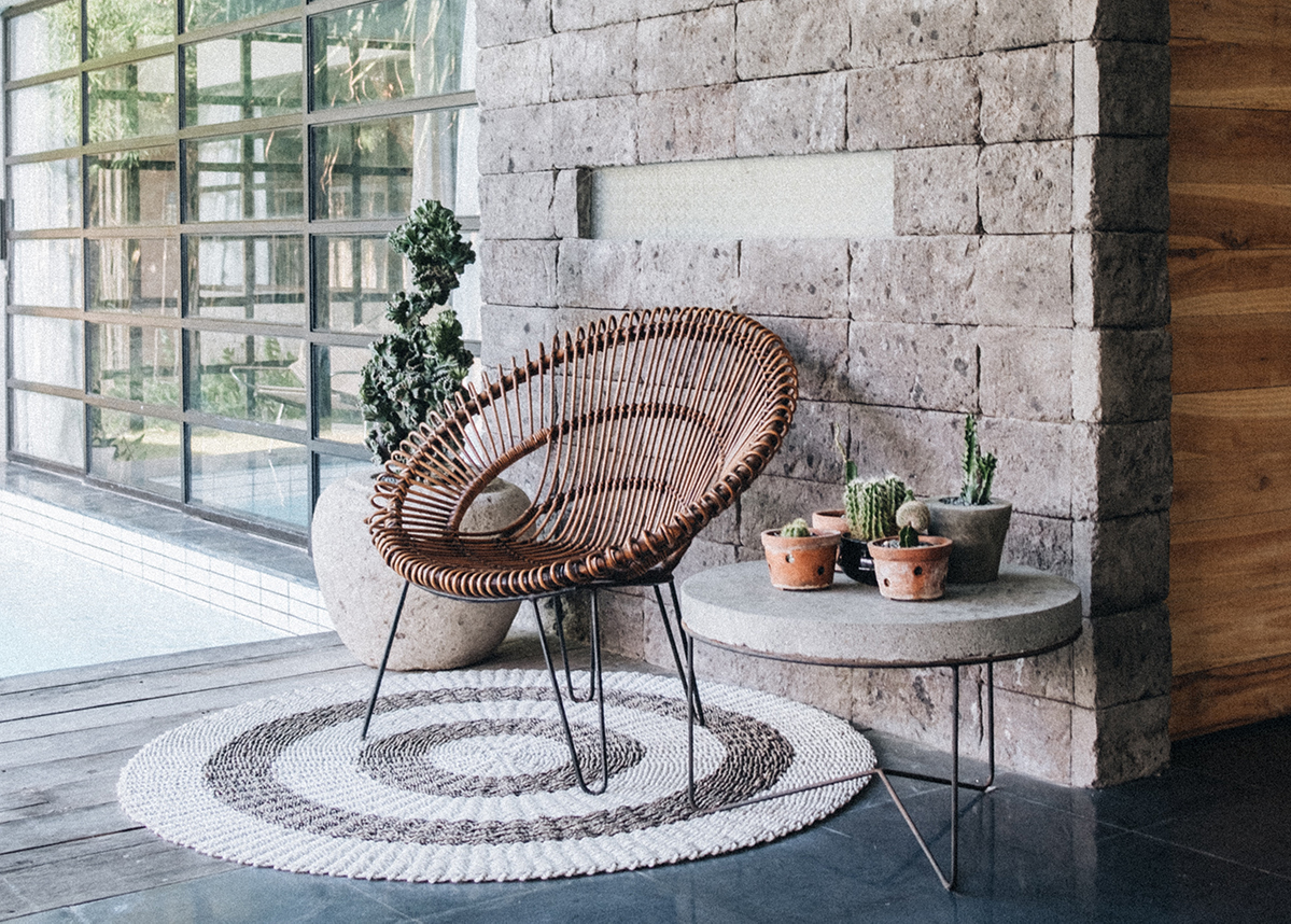 Fill Your Space with Joy: Simple Ideas for Outdoor Photo Décor