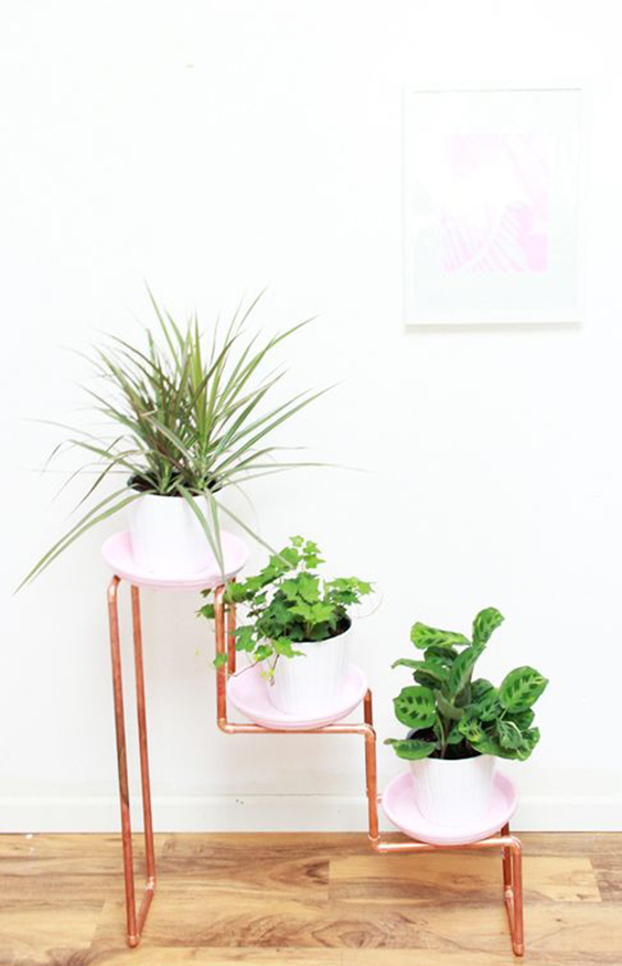 Editors’ Picks: Metallic Décor